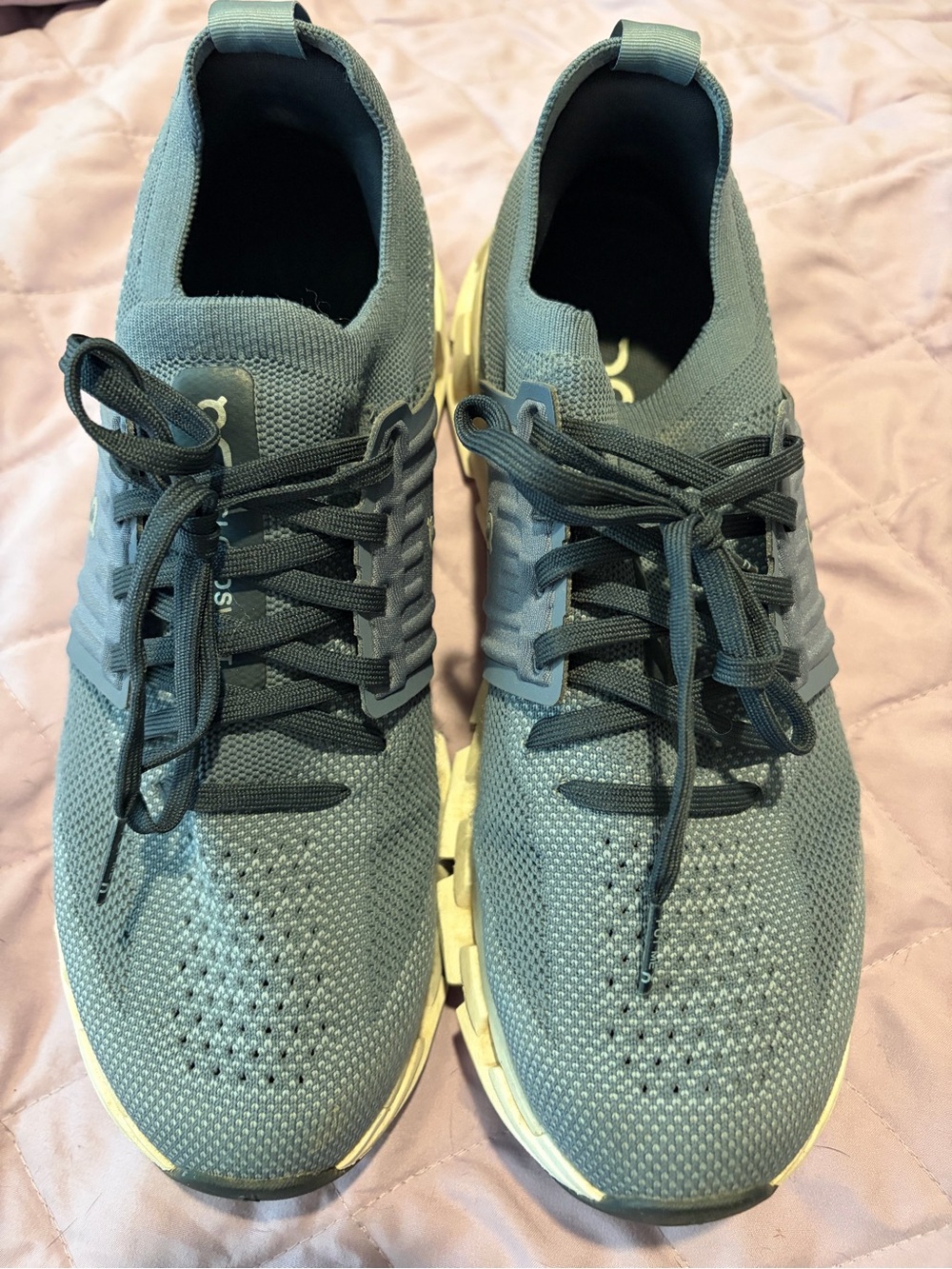 Men's Breathable Knit Athletic Sneakers in Teal with Cushioned Sole
